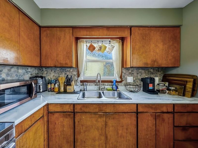 1310 E Larchmont Drive, Sandusky, OH 44870 Photo 20