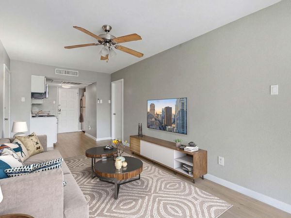 2910 Medical Arts ST , Unit 211, Austin, TX 78705