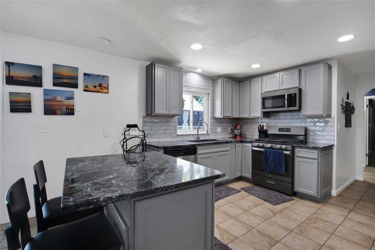 317 NW 7th Street , Williston, FL 32696 Photo