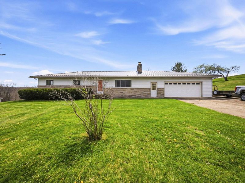 5123 State Route 13 SE, Corning, OH 43730 Photo 3