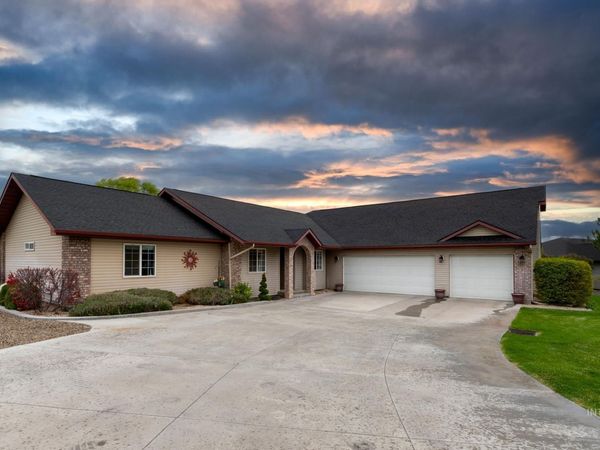 2520 E 3707 N, Twin Falls, ID 83301