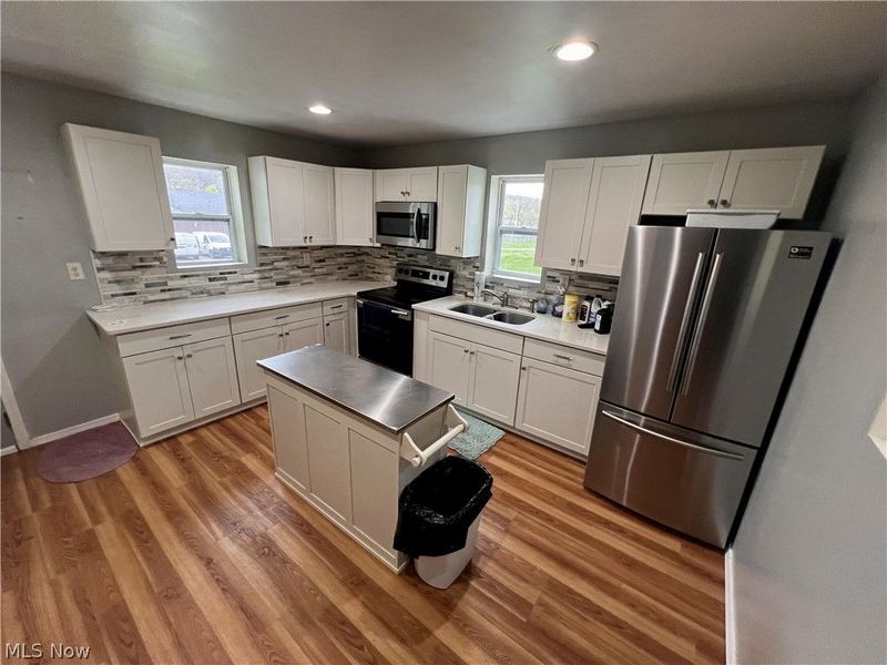 3824 W Main Street, New Waterford, OH 44445 Photo 5