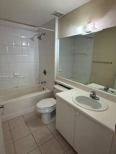 8070 N Nob Hill Rd , Unit 205, Tamarac, FL 33321 Photo