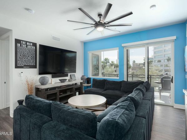 3131 N CENTRAL Avenue, Unit 4011, Phoenix, AZ 85012