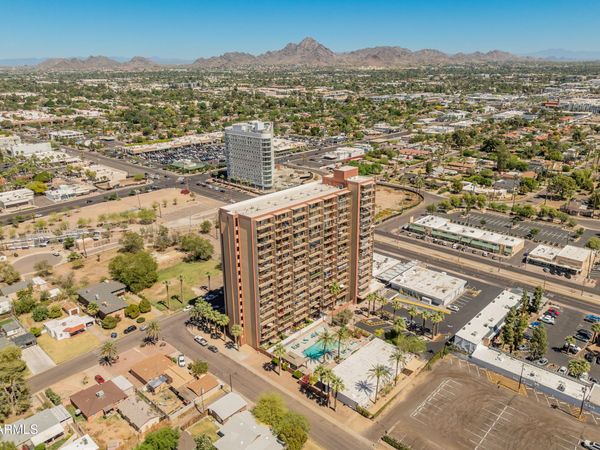 4750 N CENTRAL Avenue, Unit 17L, Phoenix, AZ 85012