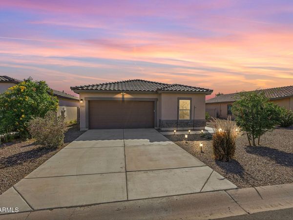 7977 S NAMAKA Drive, Casa Grande, AZ 85193