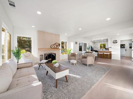 5401 J St, Sacramento, CA 95819 Photo