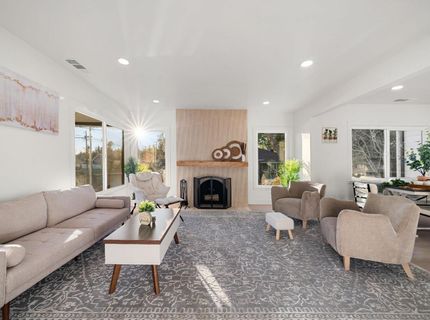 5401 J St, Sacramento, CA 95819 Photo