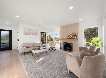 5401 J St, Sacramento, CA 95819 Photo