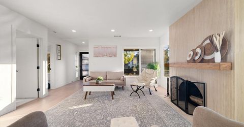 5401 J St, Sacramento, CA 95819 Photo