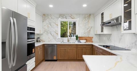 5401 J St, Sacramento, CA 95819 Photo