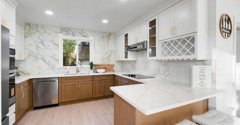 5401 J St, Sacramento, CA 95819 Photo