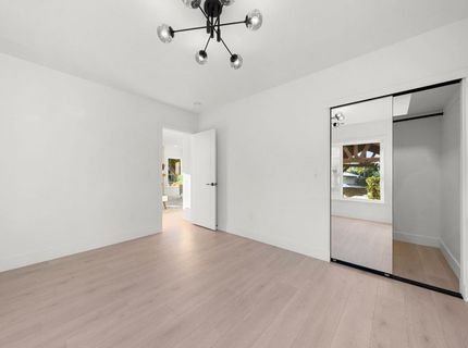 5401 J St, Sacramento, CA 95819 Photo