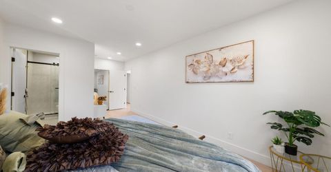 5401 J St, Sacramento, CA 95819 Photo