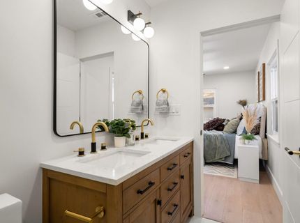 5401 J St, Sacramento, CA 95819 Photo