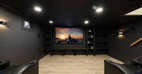 5401 J St, Sacramento, CA 95819 Photo