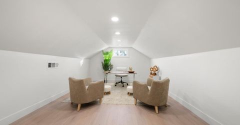 5401 J St, Sacramento, CA 95819 Photo