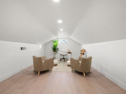 5401 J St, Sacramento, CA 95819 Photo