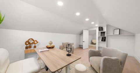 5401 J St, Sacramento, CA 95819 Photo