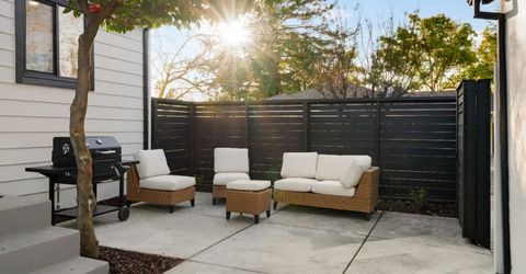 5401 J St, Sacramento, CA 95819 Photo