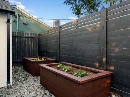 5401 J St, Sacramento, CA 95819 Photo