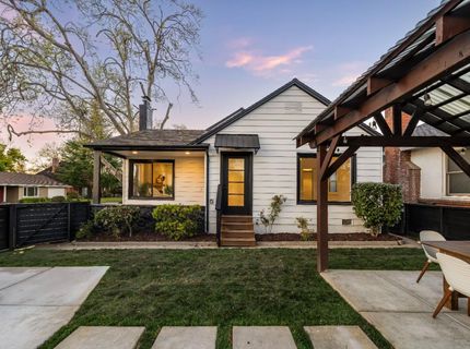 5401 J St, Sacramento, CA 95819 Photo