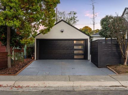 5401 J St, Sacramento, CA 95819 Photo