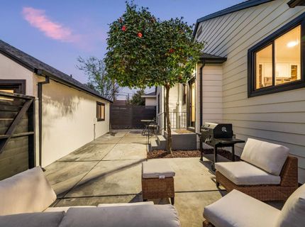 5401 J St, Sacramento, CA 95819 Photo