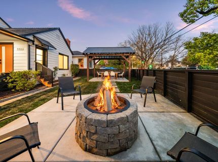 5401 J St, Sacramento, CA 95819 Photo