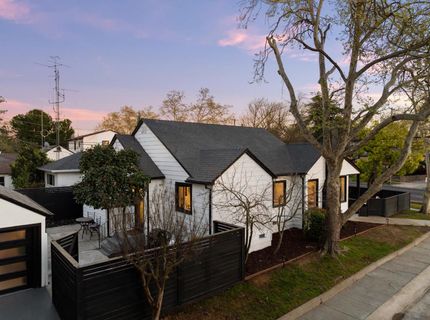 5401 J St, Sacramento, CA 95819 Photo