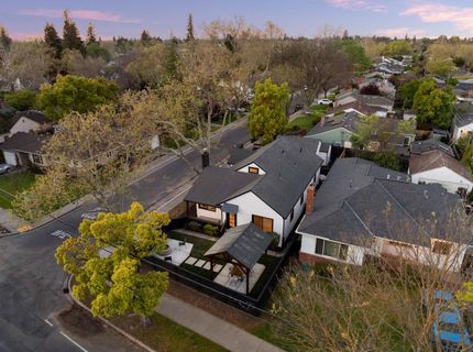 5401 J St, Sacramento, CA 95819 Photo