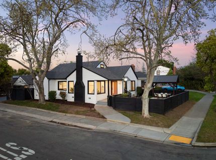 5401 J St, Sacramento, CA 95819 Photo