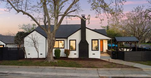 5401 J St, Sacramento, CA 95819 Photo