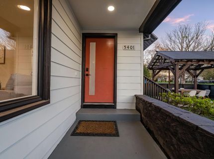 5401 J St, Sacramento, CA 95819 Photo