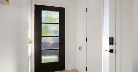 5401 J St, Sacramento, CA 95819 Photo