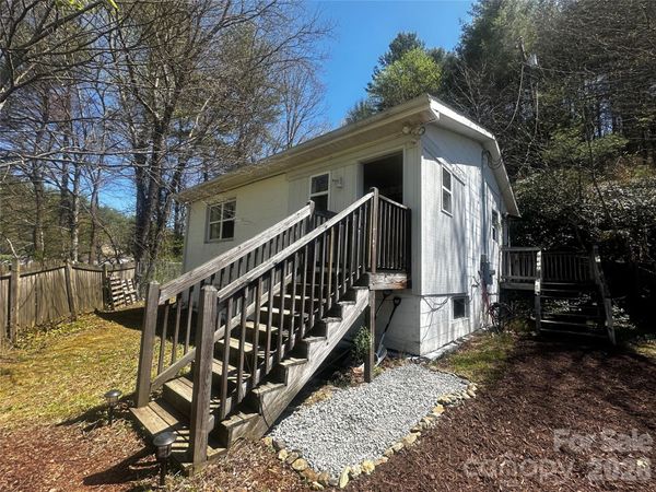 7 Poplar Drive , Spruce Pine, NC 28777