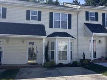 4803 Tanglewood Oaks Street, Raleigh, NC 27610