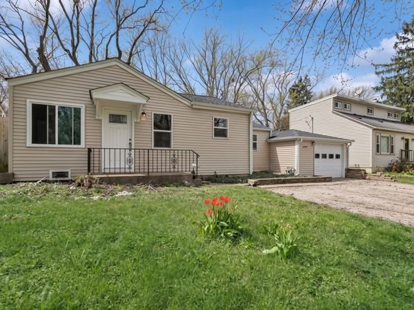 36912 N Lawrence Drive, Lake Villa, IL 60046