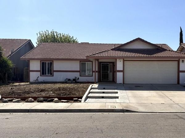 523 Gumwood Court, Los Banos, CA 93635