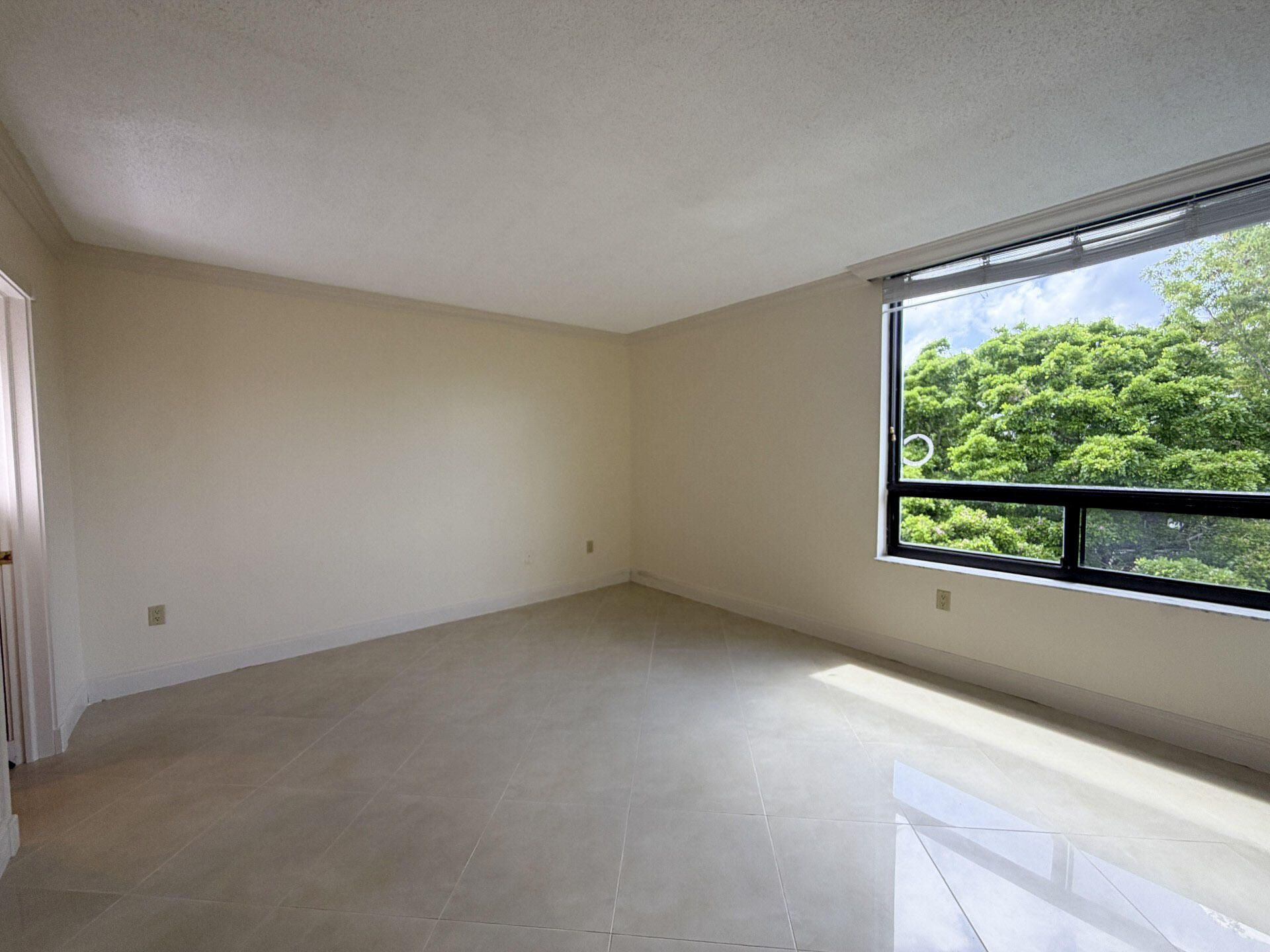 21085 NE 34th Avenue, Unit 404-1, Aventura, FL 33180 Photo