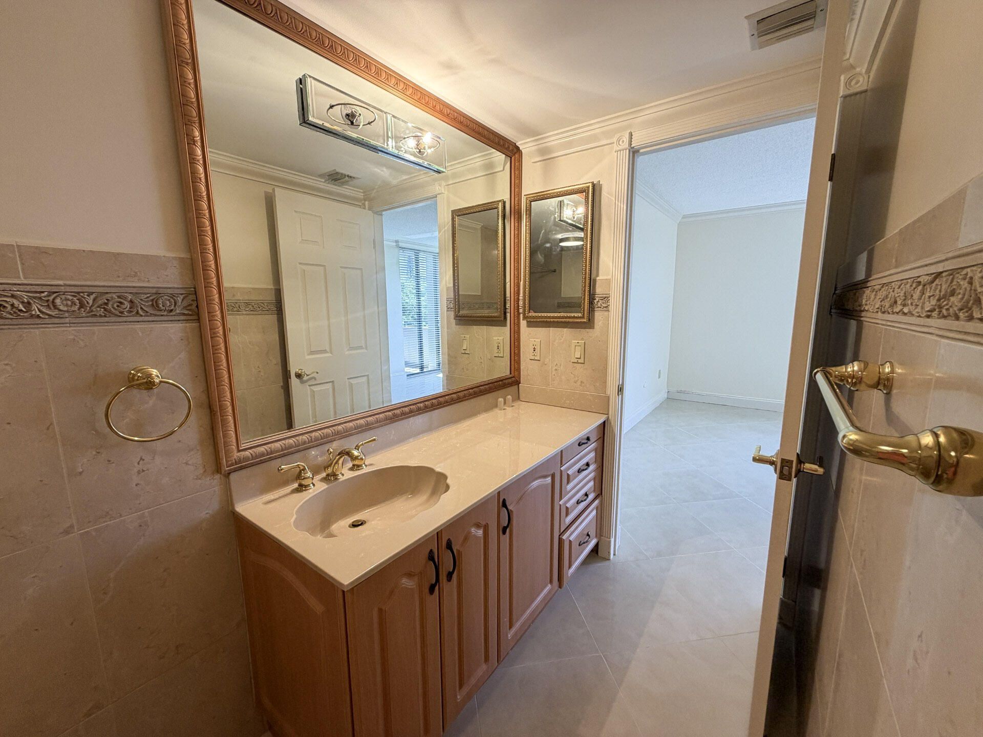 21085 NE 34th Avenue, Unit 404-1, Aventura, FL 33180 Photo