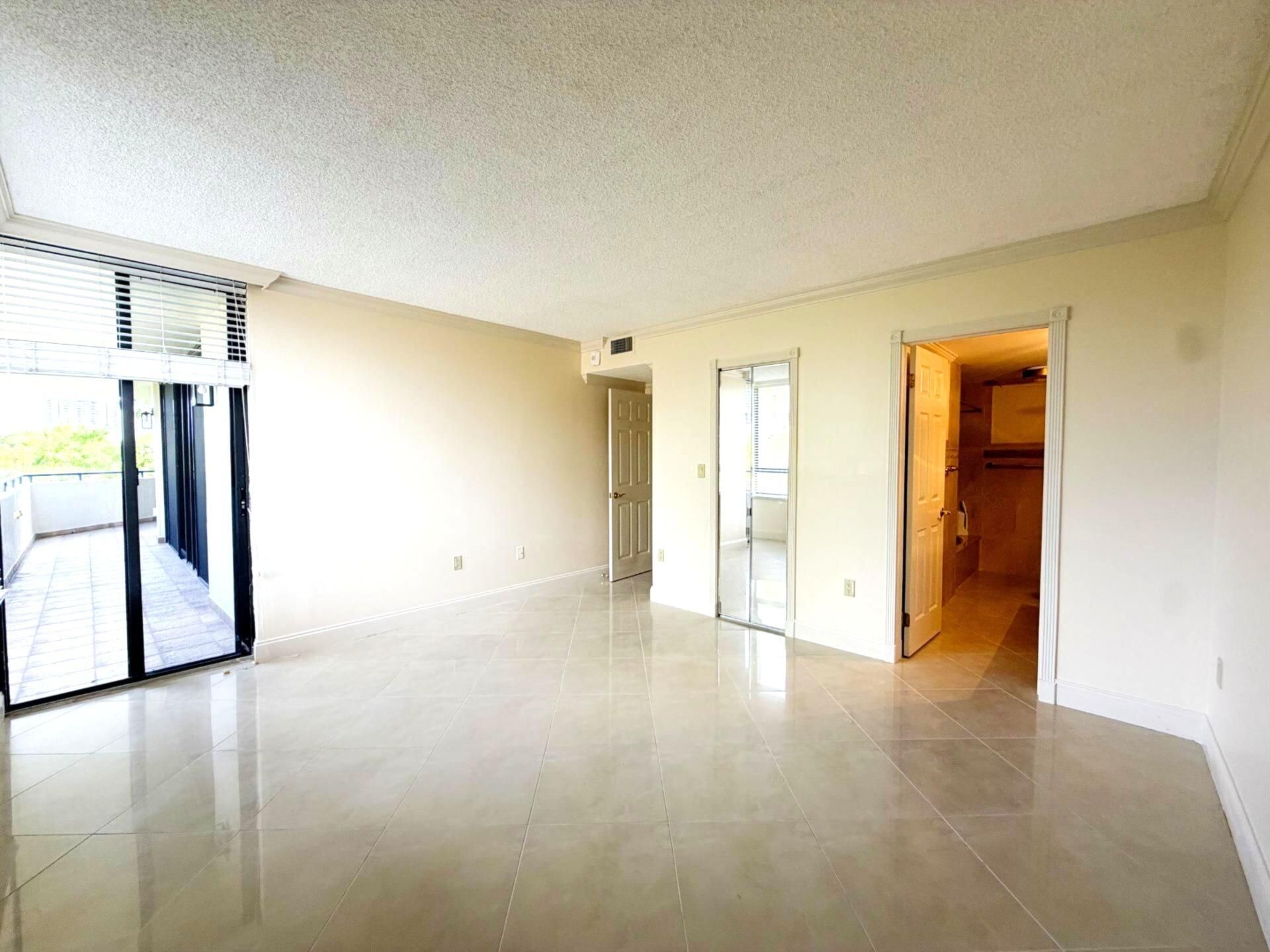 21085 NE 34th Avenue, Unit 404-1, Aventura, FL 33180 Photo