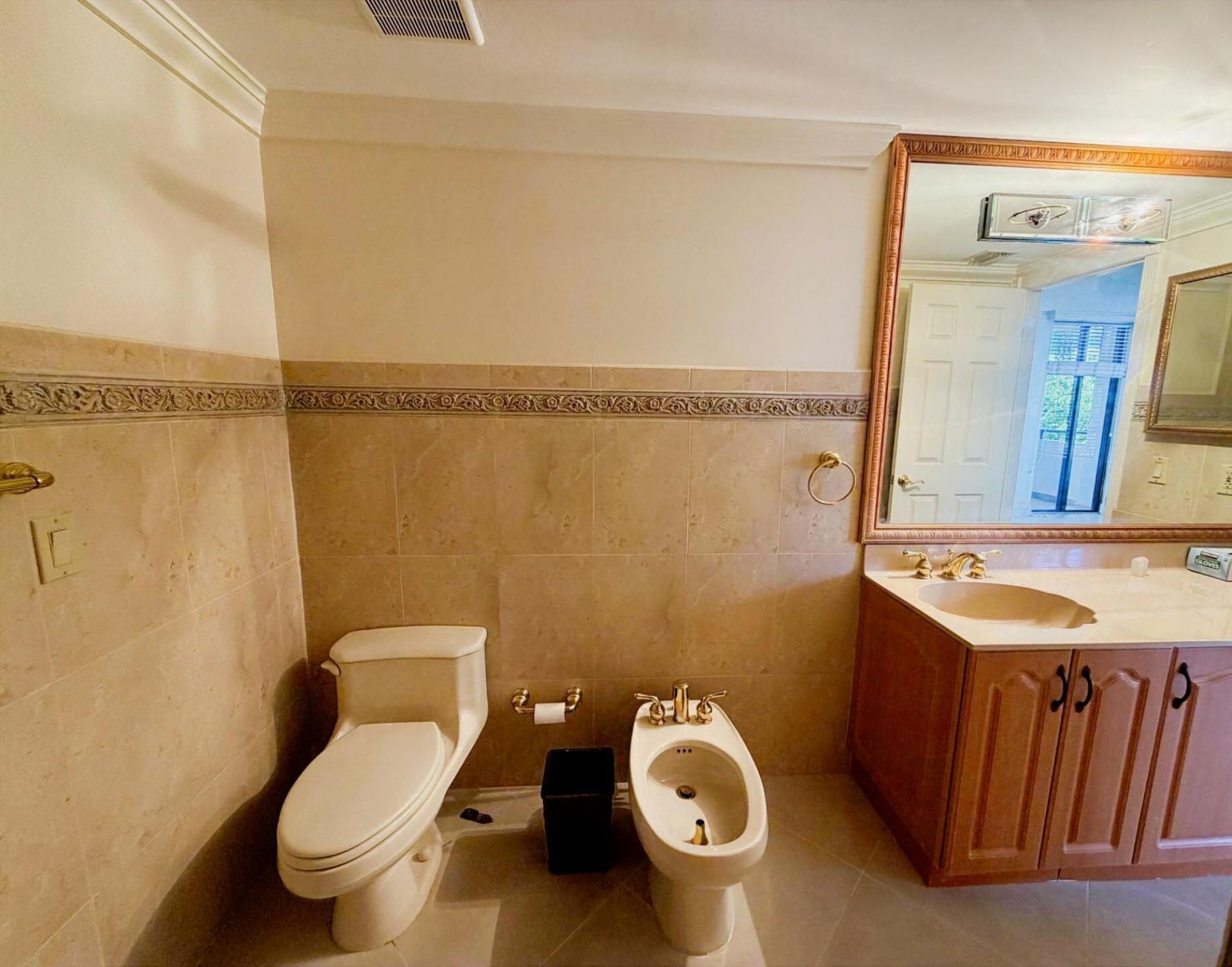 21085 NE 34th Avenue, Unit 404-1, Aventura, FL 33180 Photo