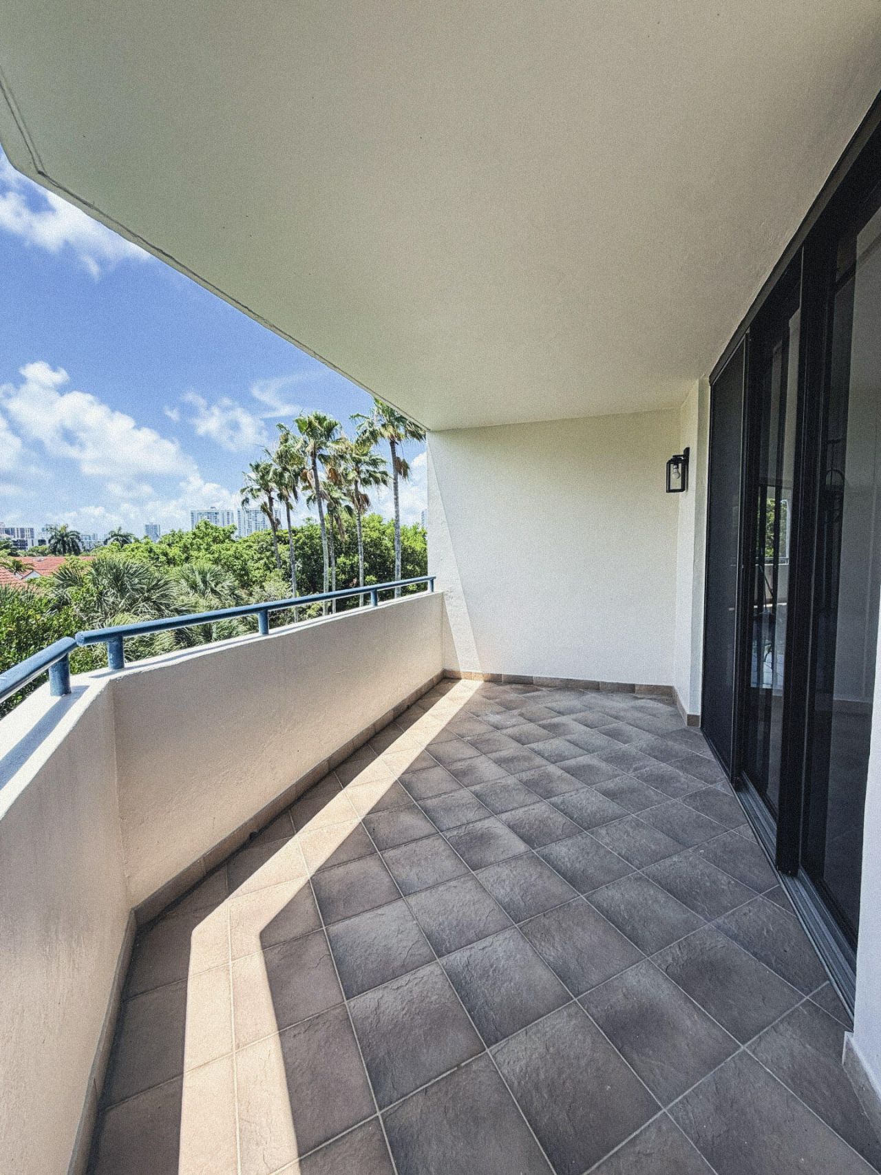 21085 NE 34th Avenue, Unit 404-1, Aventura, FL 33180 Photo