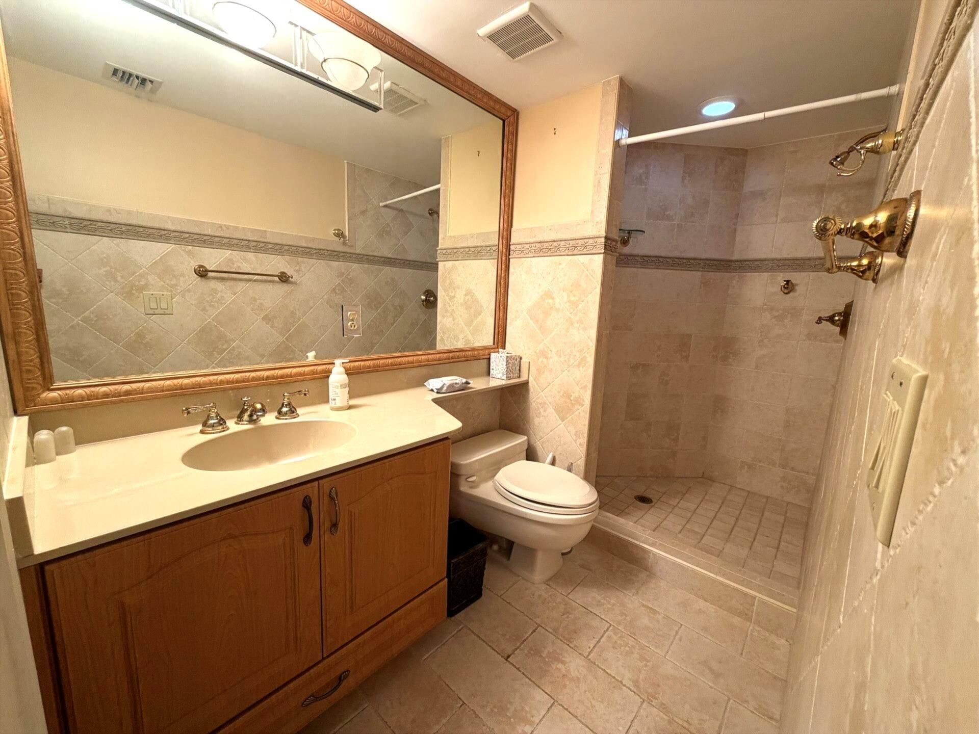 21085 NE 34th Avenue, Unit 404-1, Aventura, FL 33180 Photo