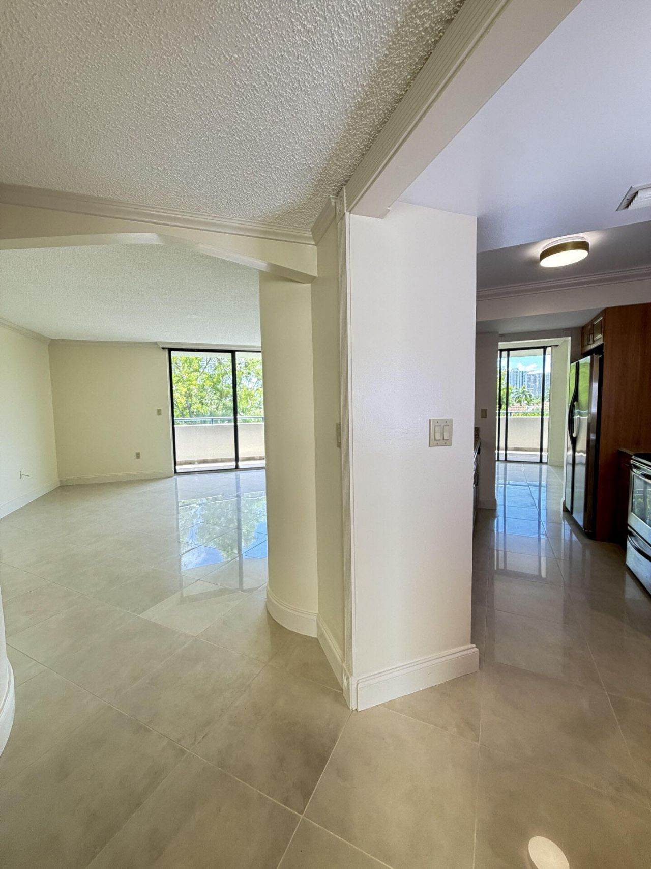 21085 NE 34th Avenue, Unit 404-1, Aventura, FL 33180 Photo