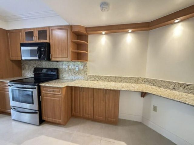 21085 NE 34th Avenue, Unit 404-1, Aventura, FL 33180 Photo