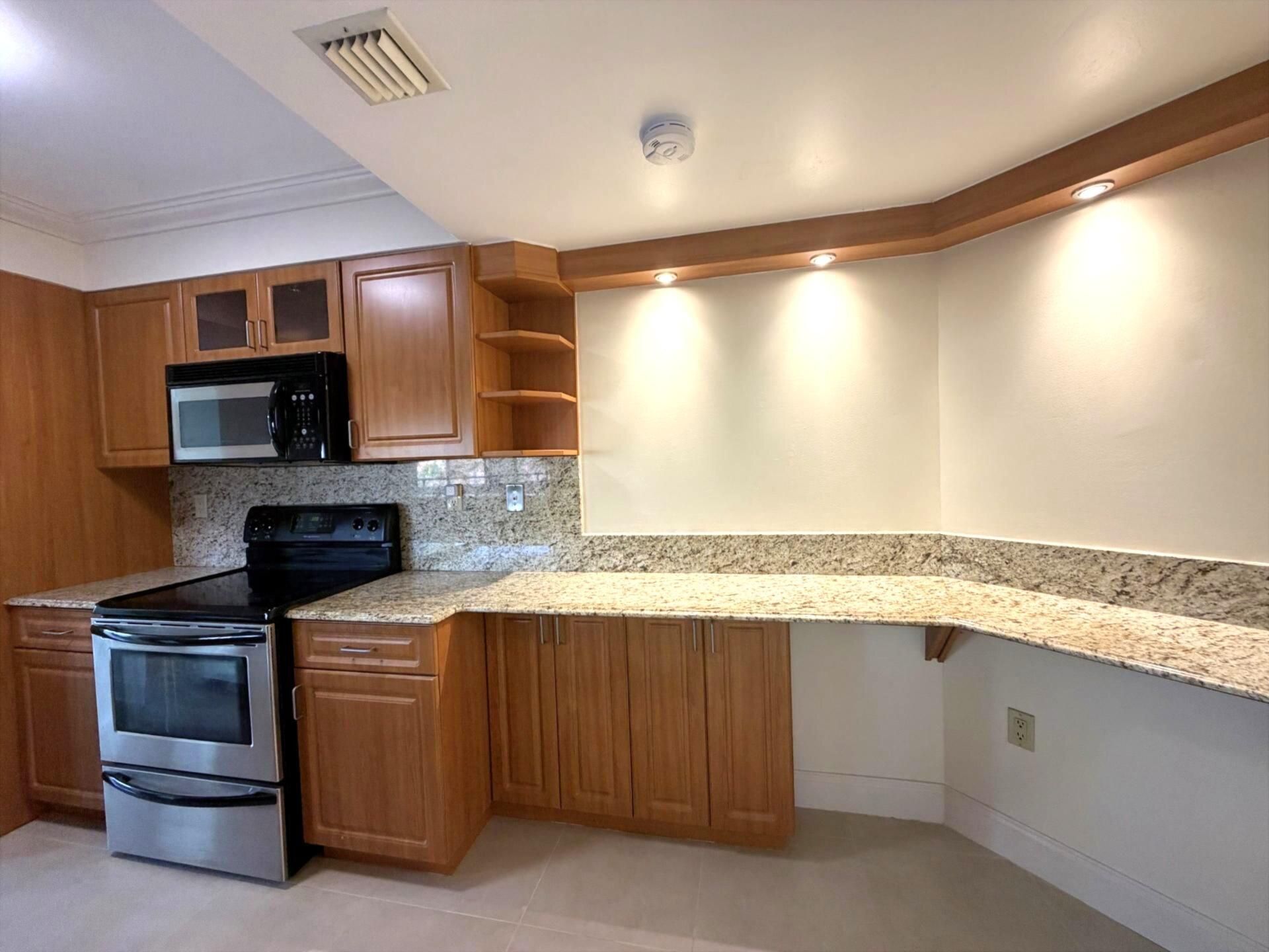 21085 NE 34th Avenue, Unit 404-1, Aventura, FL 33180 Photo