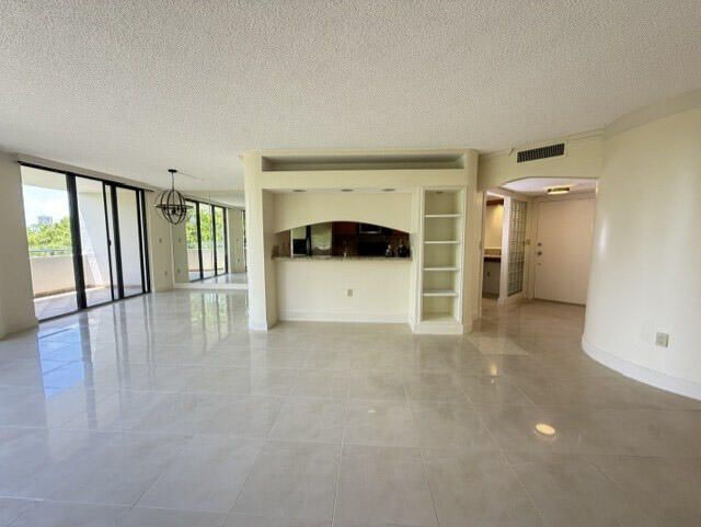 21085 NE 34th Avenue, Unit 404-1, Aventura, FL 33180 Photo