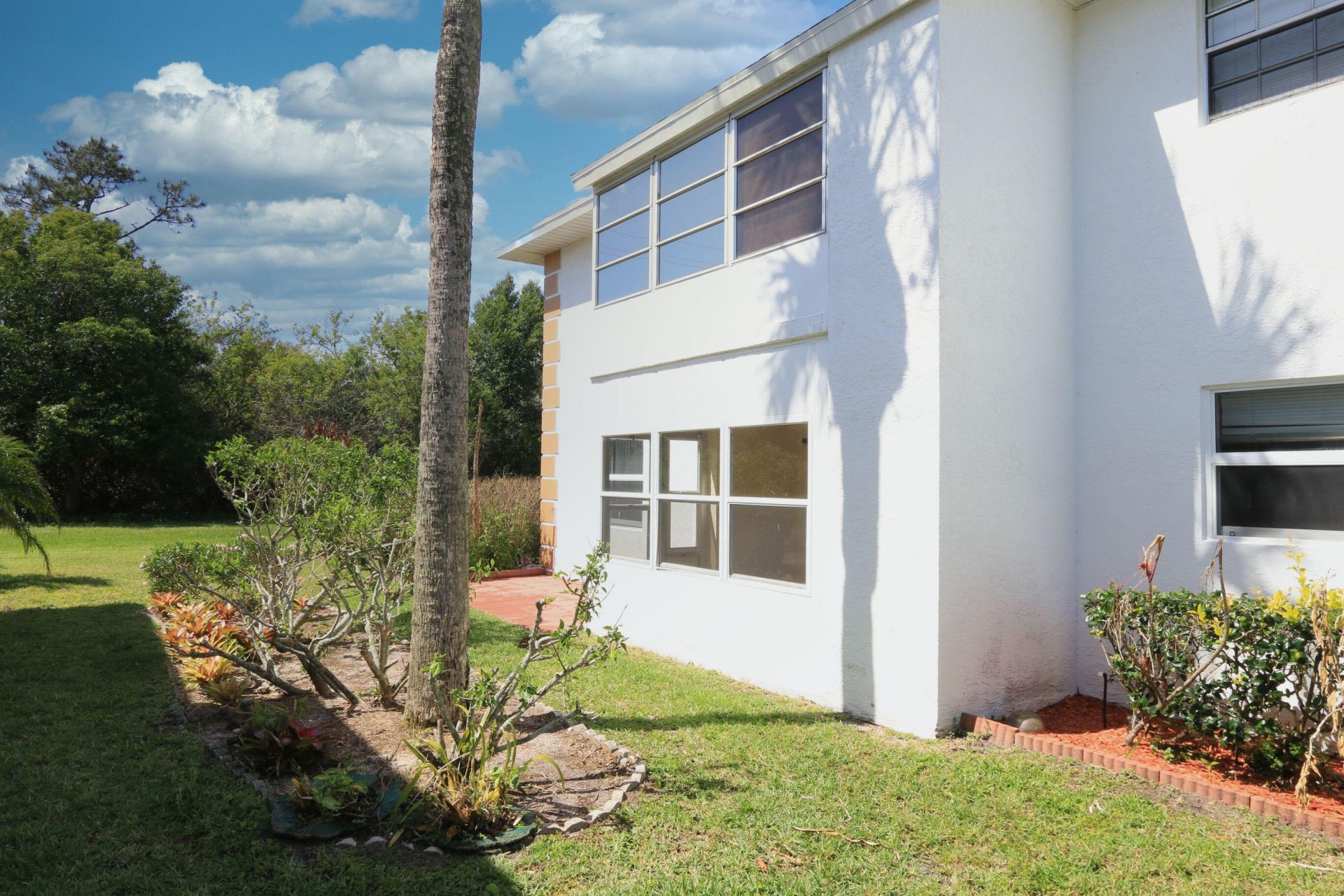 1217 S Lakes End Drive, Unit 1, Fort Pierce, FL 34982 Photo